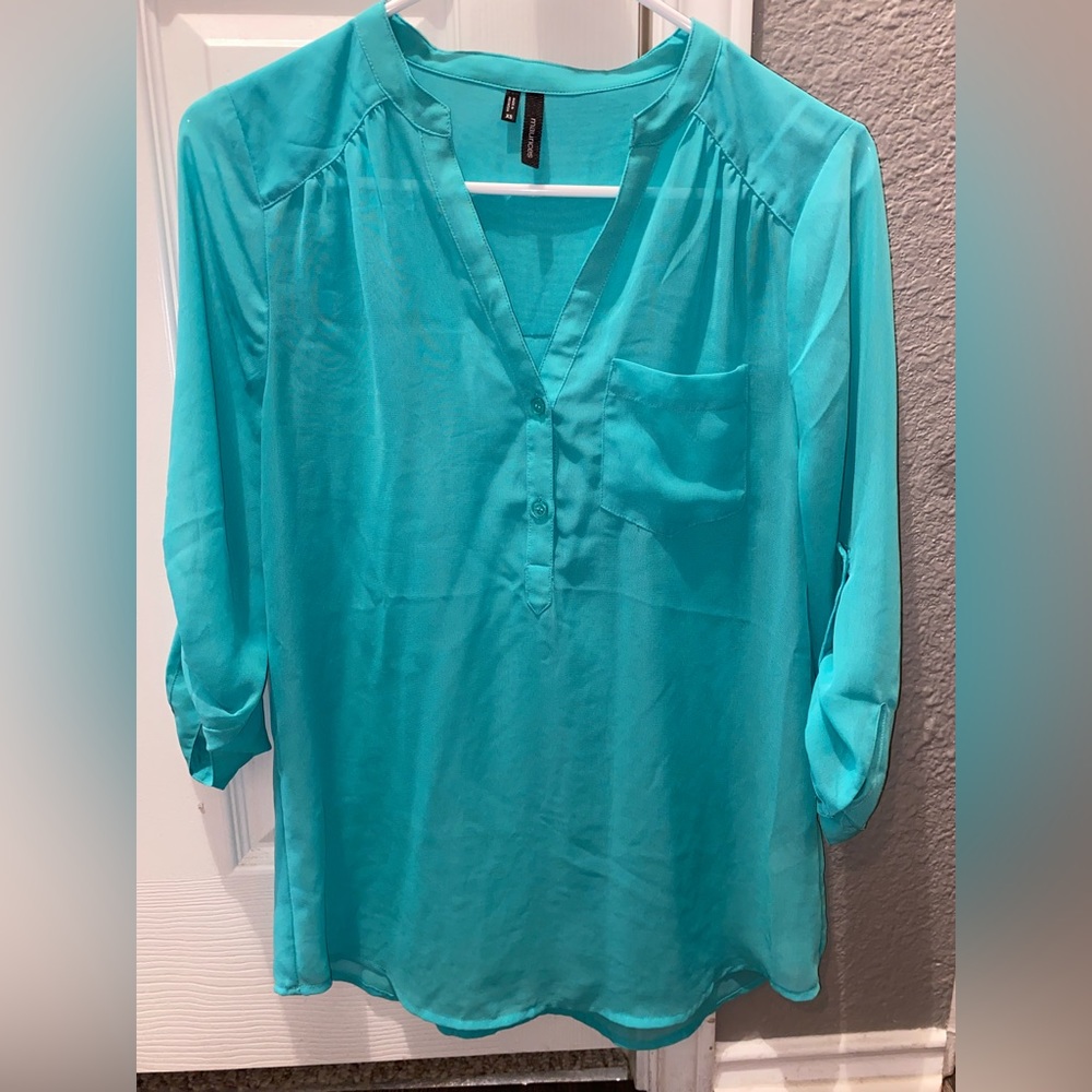 3/4 Sleeve Popover Blouse